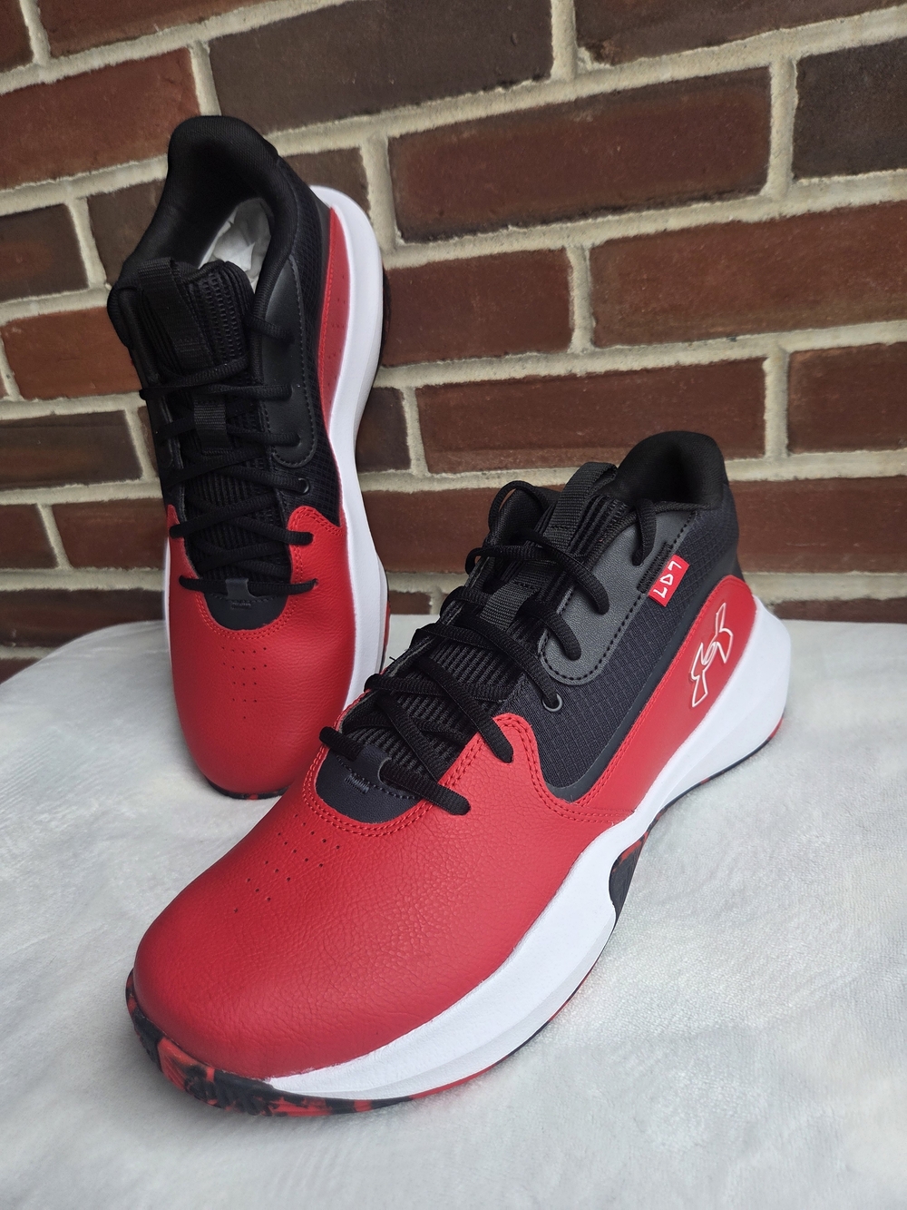 Under Armour UA Lockdown 7 Unisex Basketball Shoes Red Black M14 W15.5